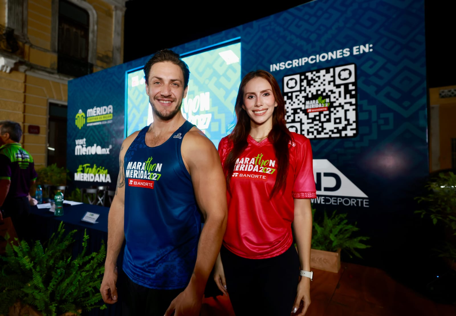 Presentación del Marat’hon Mérida 2027 con sus nuevas playeras y medallas.