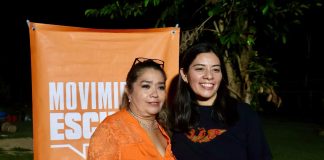 Vida Gómez durante un encuentro de Movimiento Ciudadano en Tekax.