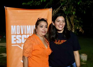 Vida Gómez durante un encuentro de Movimiento Ciudadano en Tekax.