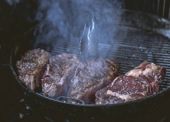 Guayabera yucateca y carne ahumada de Temozón, tradiciones que buscan reconocimiento oficial.